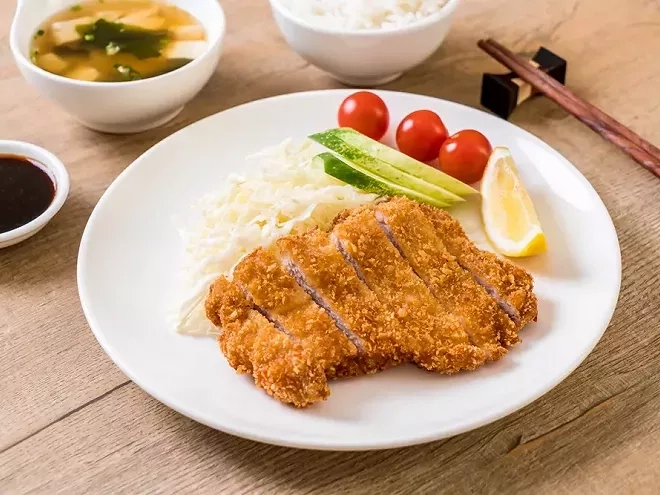 Recette de porc Tonkatsu : la version allégée du célèbre plat japonais