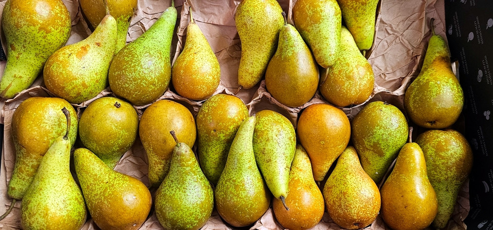 Faut-il manger la poire avec ou sans la peau ?