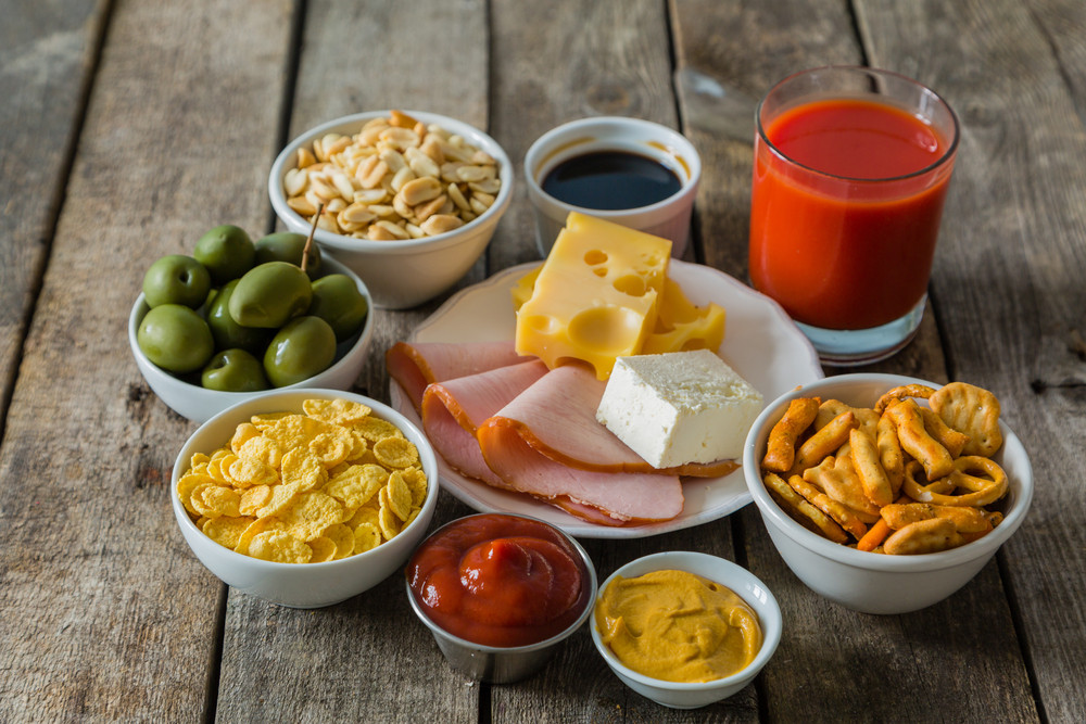 Quels aliments augmentent le sodium dans le corps ?