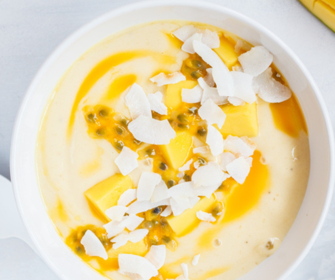 Recette de Smoothie bowl mangue et coco