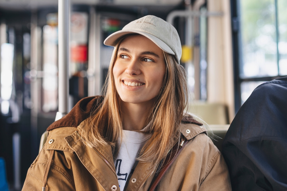 Porter une casquette accentue-t-il la chute des cheveux ?