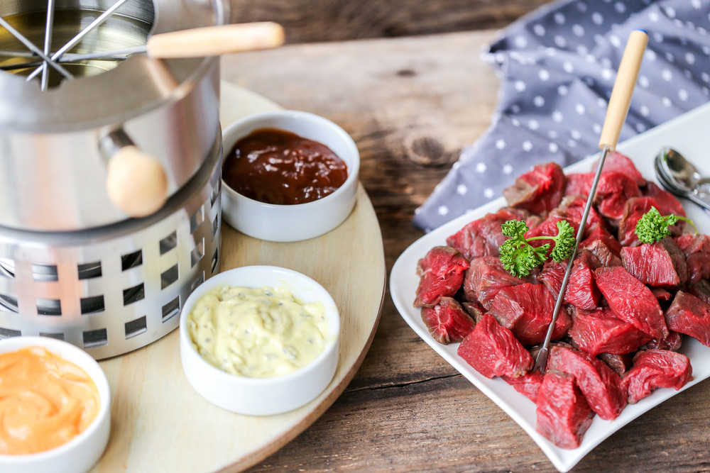 Qu'est-ce qu'on peut manger avec une fondue bourguignonne ?