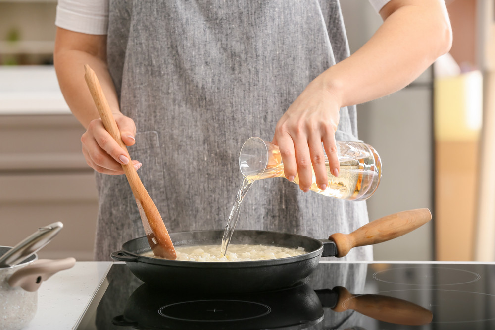 Par quoi remplacer le vin blanc dans un risotto ?