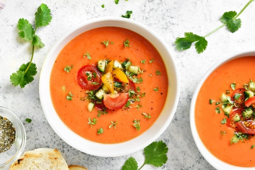 Recette de gaspacho de poivrons : une soupe froide légère et vitaminée