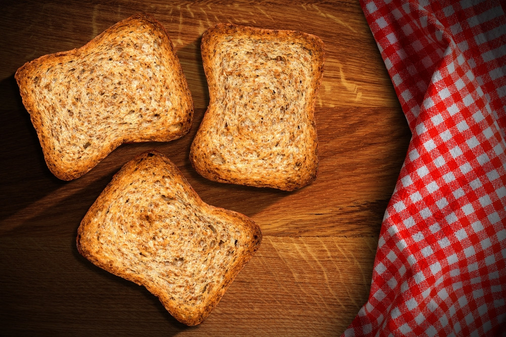 Quel est le plus calorique : pain ou biscotte ?