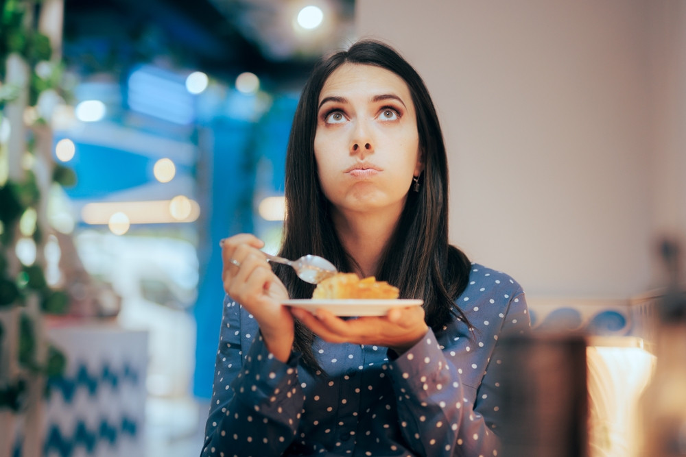 femme stressée qui mange