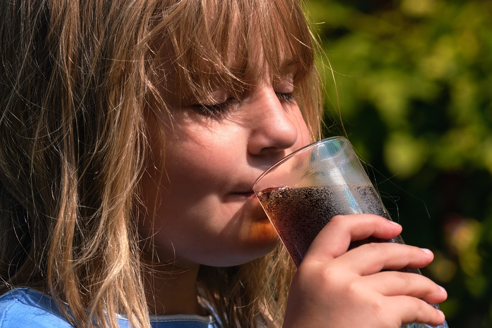 À partir de quel âge un enfant peut-il boire des sodas ?