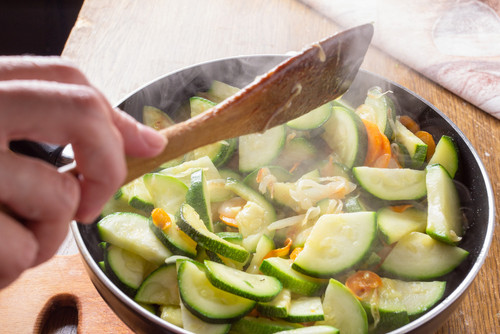 10 recettes de courgettes à la poêle