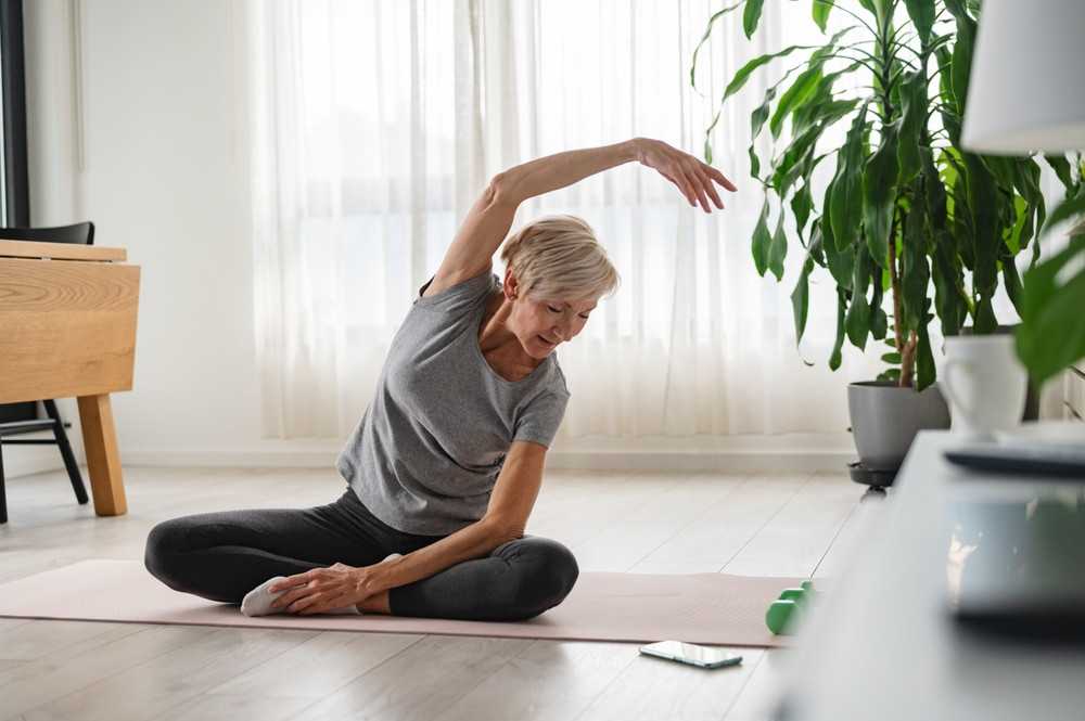 Pilates : quelles sont les postures à éviter après 50 ans ?