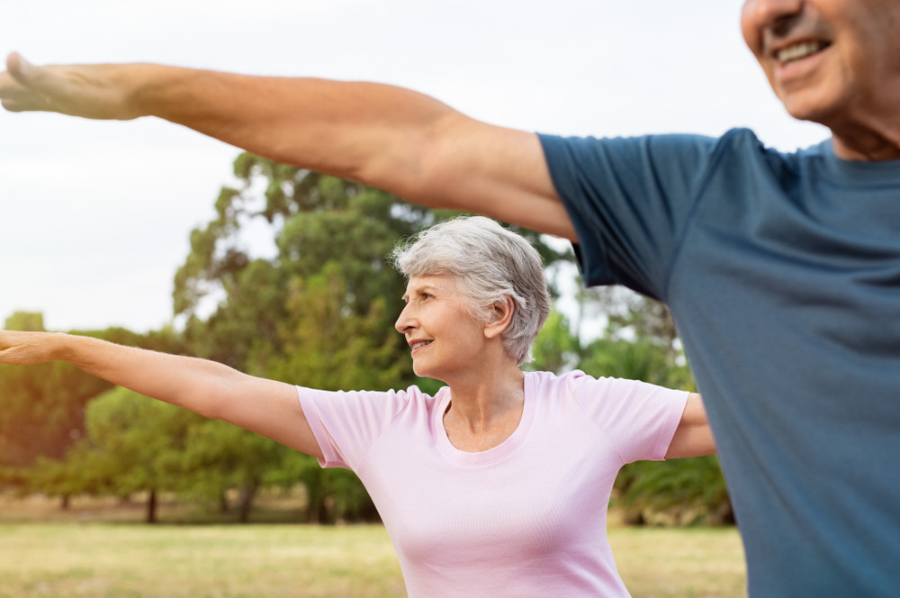 Yoga : quelles sont les postures à éviter après 50 ans ?