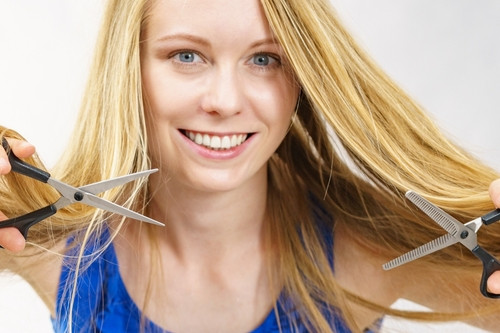 10 coiffures qui affinent le visage : les astuces capillaires qui font la différence