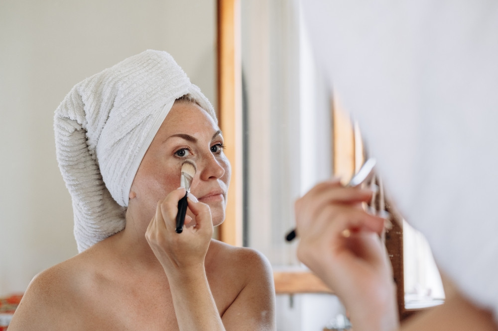 3 techniques de maquillage pour camoufler des cernes