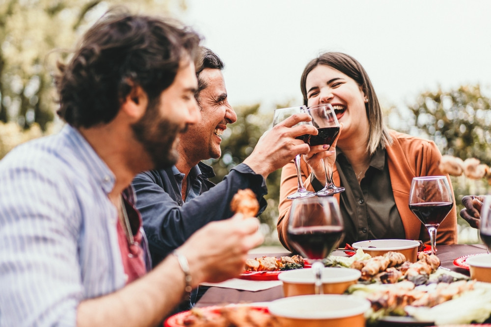 vin rouge a table
