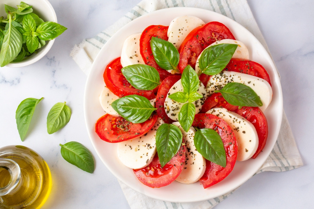 Quelle variété de tomates choisir pour une salade tomate-mozza délicieuse ?