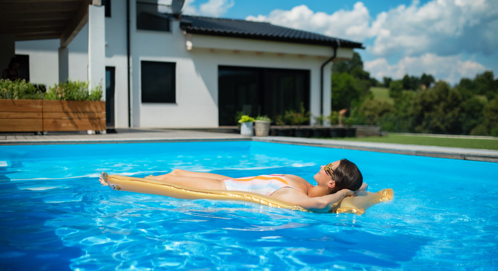 chlore dans la piscine