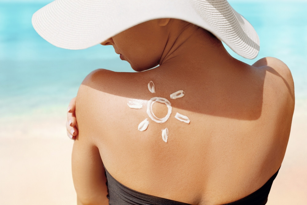 femme sur plage