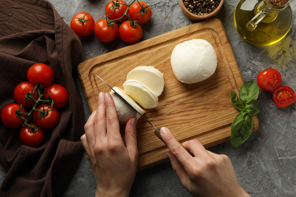 Comment couper facilement une mozzarella ?