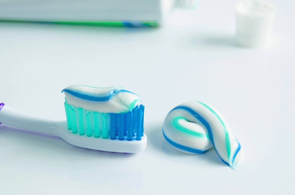 Ménage : ce que le dentifrice peut nettoyer