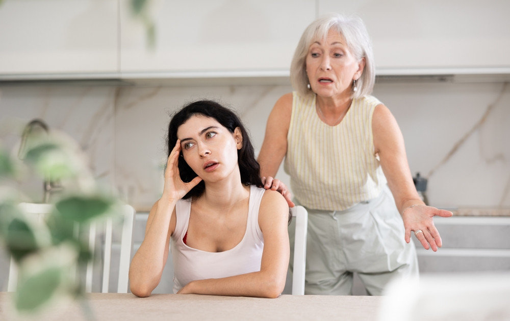 10 phrases de grand-mères qui agacent les mamans