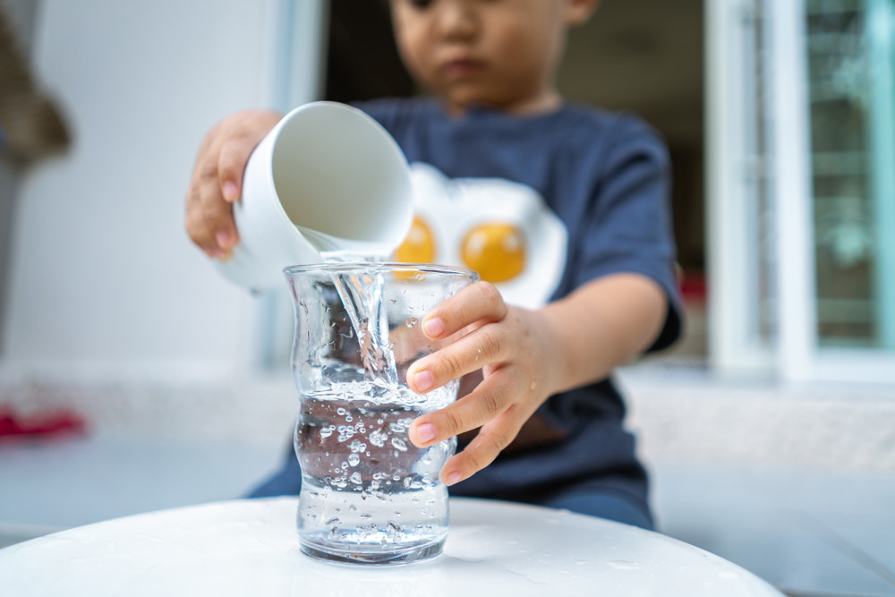À partir de quel âge mon enfant peut boire de l’eau gazeuse ?