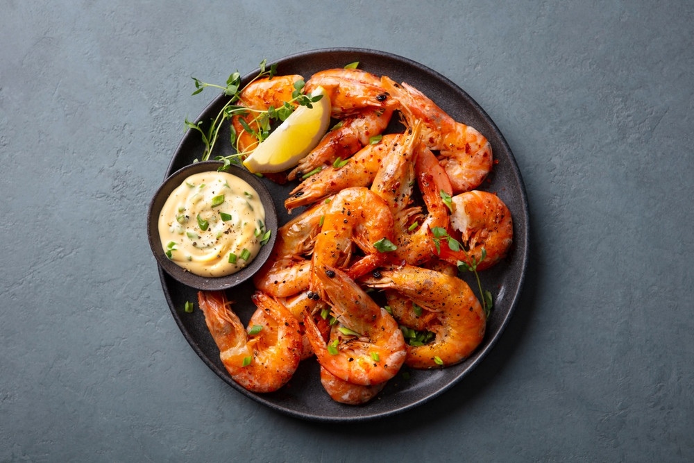 Peut-on manger la tête des crevettes sans risque ?