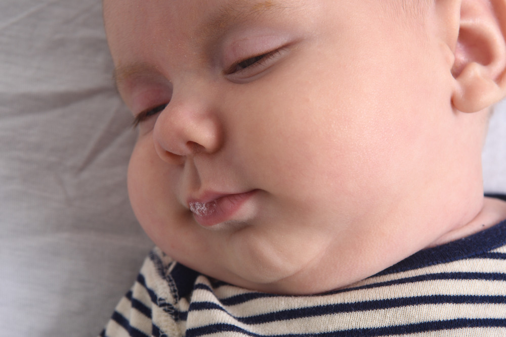 Pourquoi bébé bave autant ?