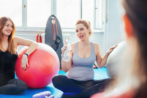 Pilates : comment retrouver un ventre plat après bébé ?