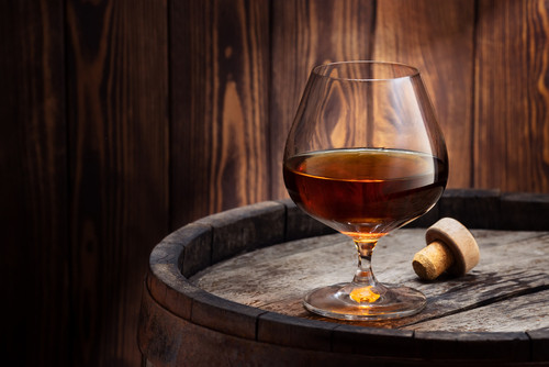 10 recettes au brandy : cocktails, plats et desserts à savourer