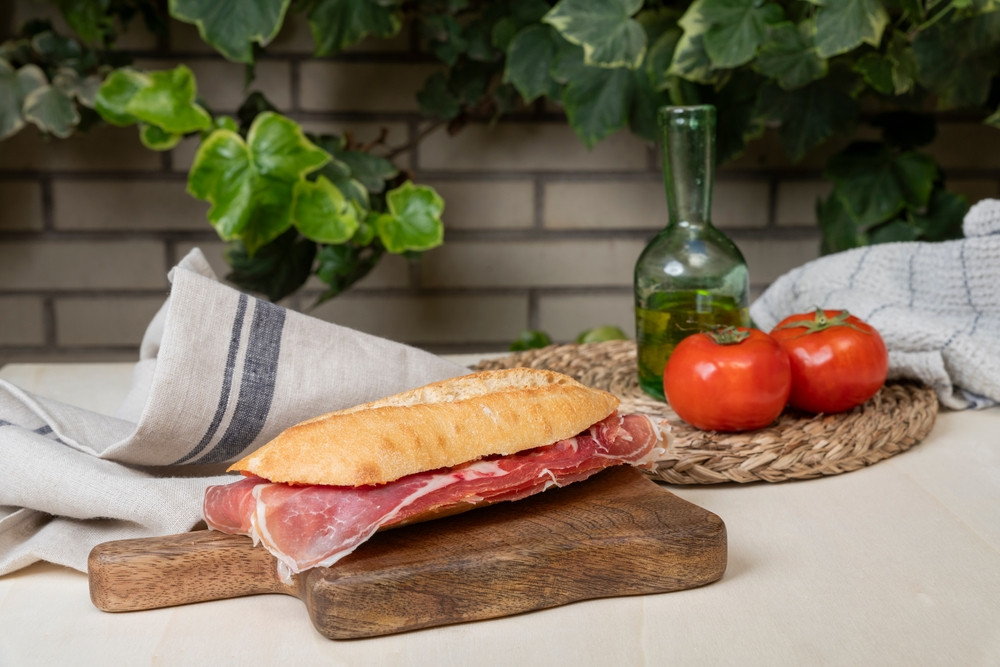 Le jambon Serrano : bienfaits, calories et utilisation en cuisine