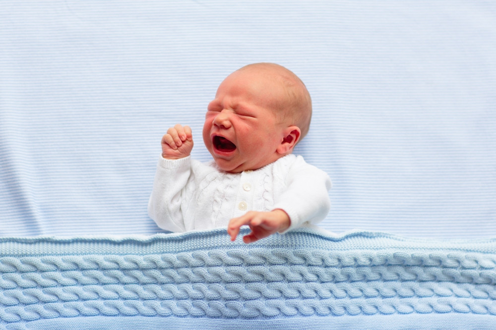 Bébé : la technique des 5S pour gérer une crise de pleurs