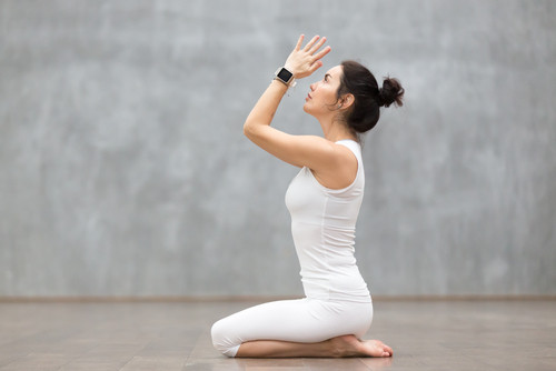 La posture japonaise qui améliore votre digestion en 2 minutes