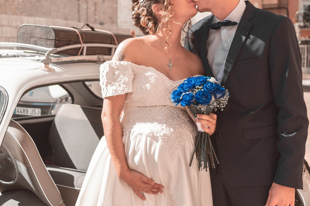 Quelle tenue choisir pour votre mariage si vous êtes enceinte ?
