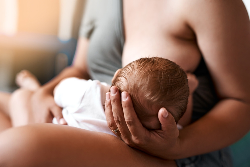 Est-il possible d’allaiter son bébé qu’avec un seul sein ?