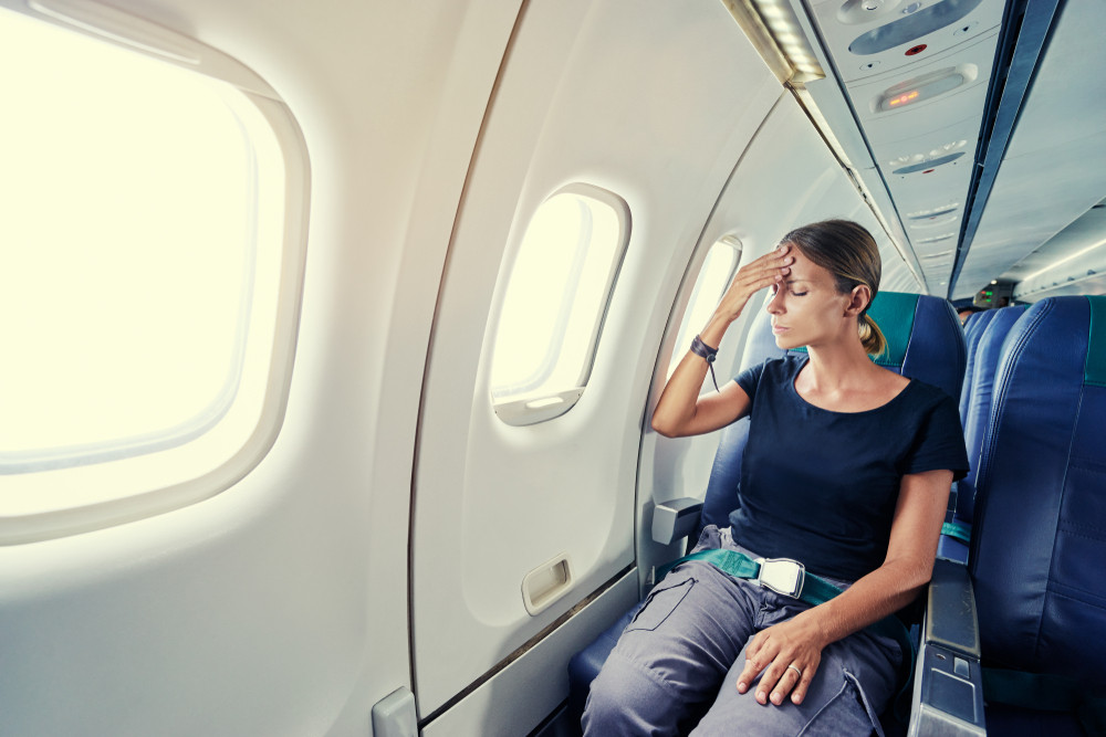 femme en avion