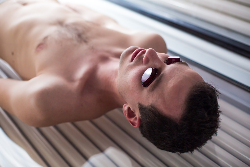 homme fait seance d'uv