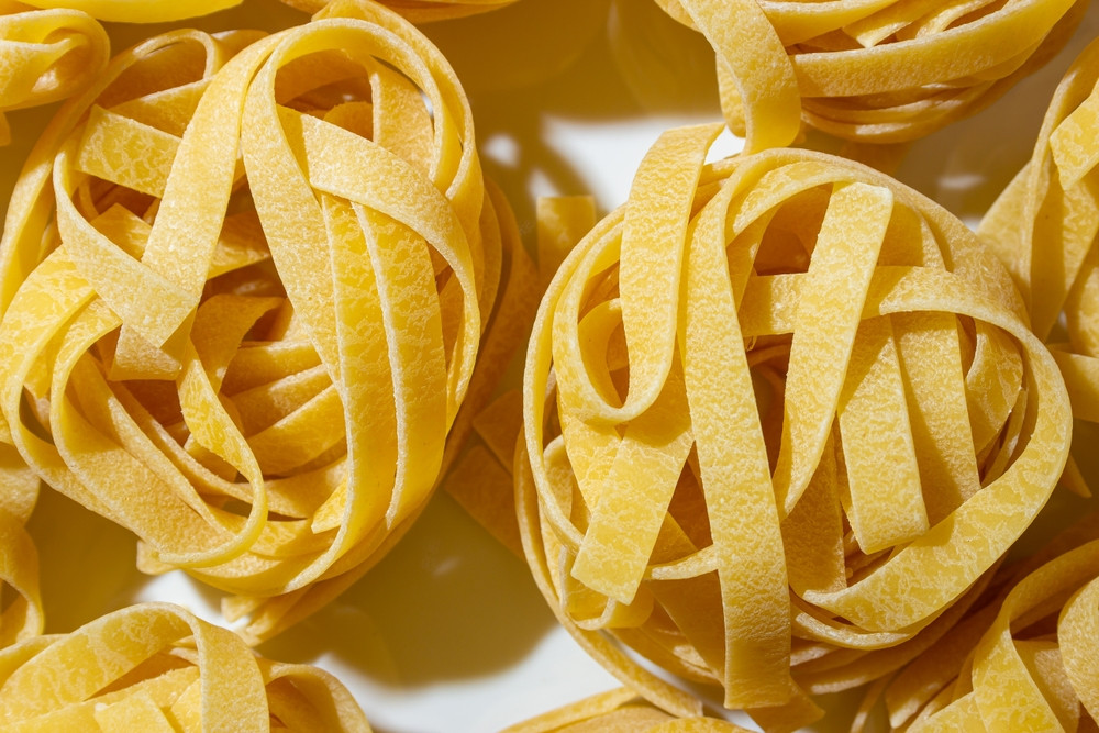 Quelle est la différence entre une fettuccine et une tagliatelle ?