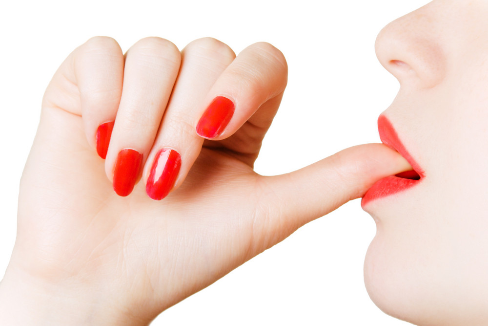 Sucer son pouce quand on est adulte, c’est grave ?