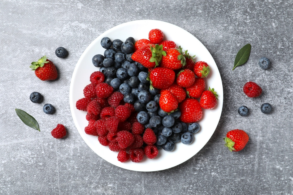 assiette de fruits rouges