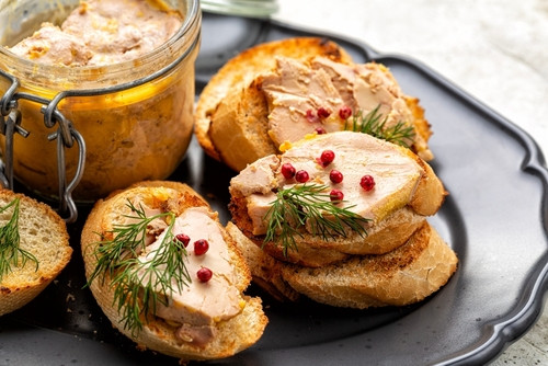 10 recettes de Noël au foie gras : des idées gourmandes pour sublimer vos fêtes