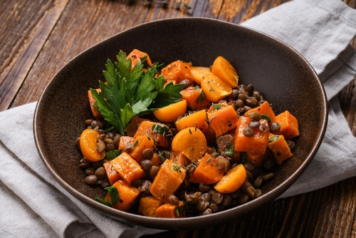 5 recettes de salades chaudes savoureuses