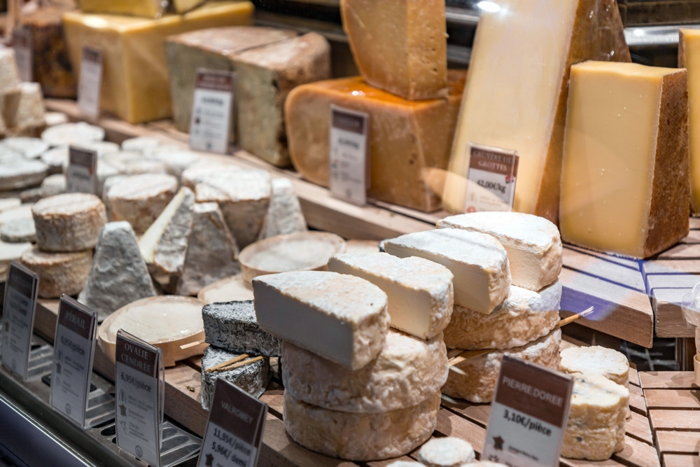 fromages dans une fromagerie