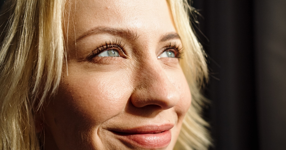 Pourquoi je me réveille souvent avec les yeux gonflés ?