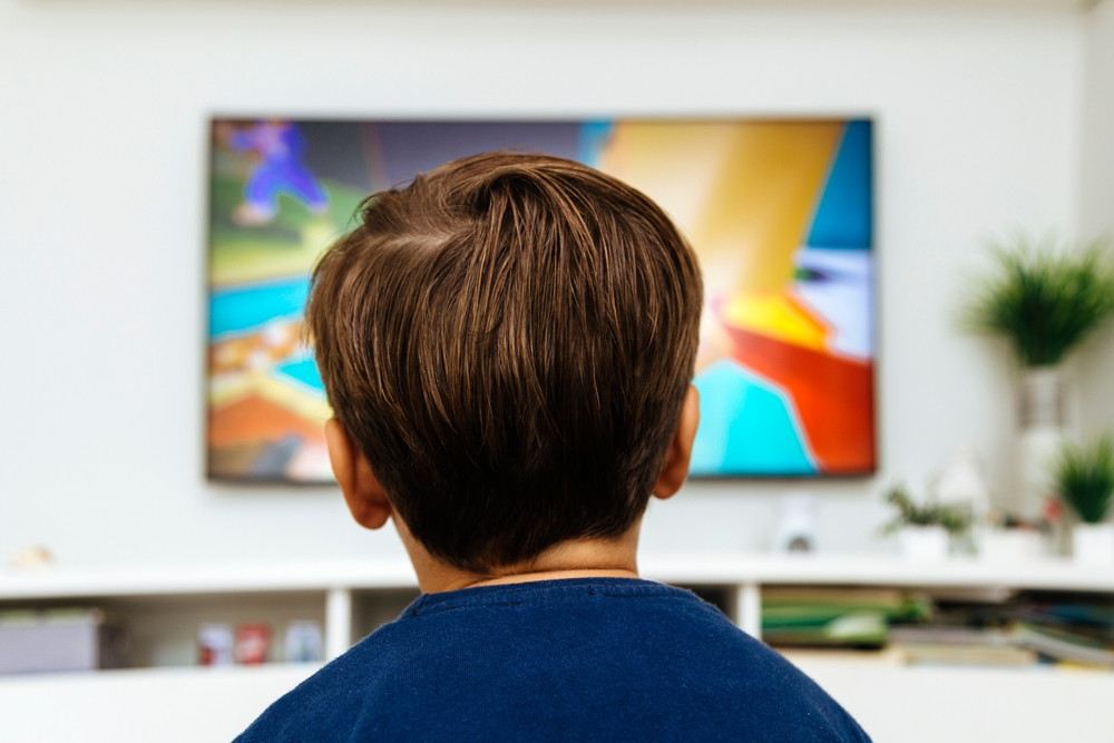 À partir de quel âge puis-je laisser mon enfant seul à la maison ?