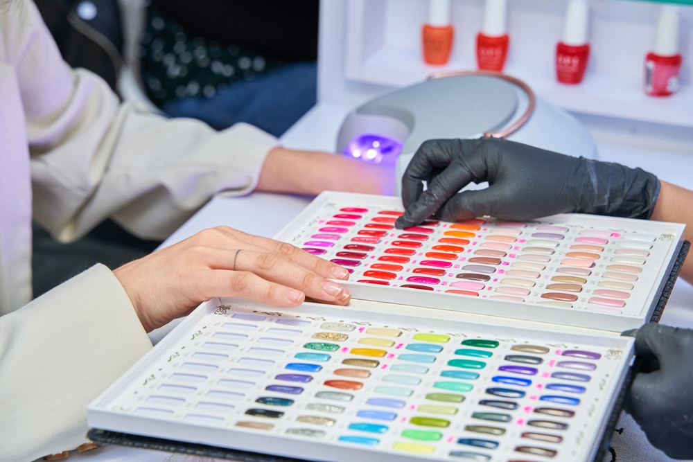 Vernis semi-permanents : quels sont les risques santé ?