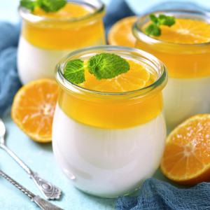 Panna cotta au yaourt et lait d'amande