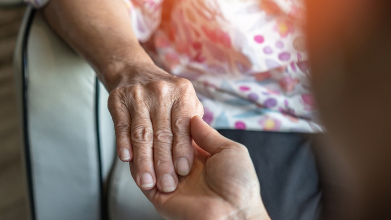 Quels sont les premiers signes de Parkinson ?