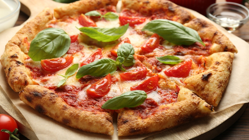 La pizza est-elle calorique ? Décryptage d'un plat aussi délicieux que controversé