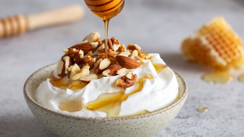  Recette de yaourt à la grecque maison : onctueux, doux et 100 % naturel