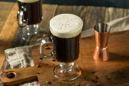 Irish coffee léger : une version plus douce du classique irlandais