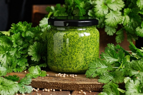 Recette de pesto de coriandre léger